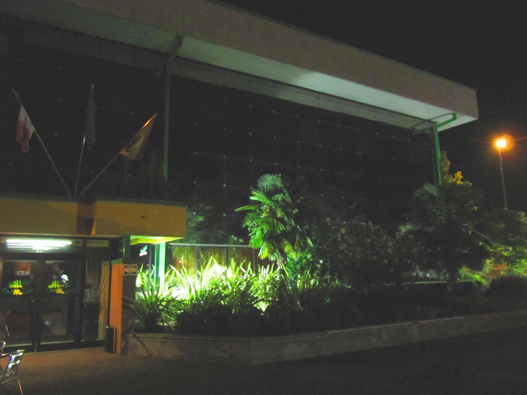 Orzihotel Orzivecchi Exterior photo