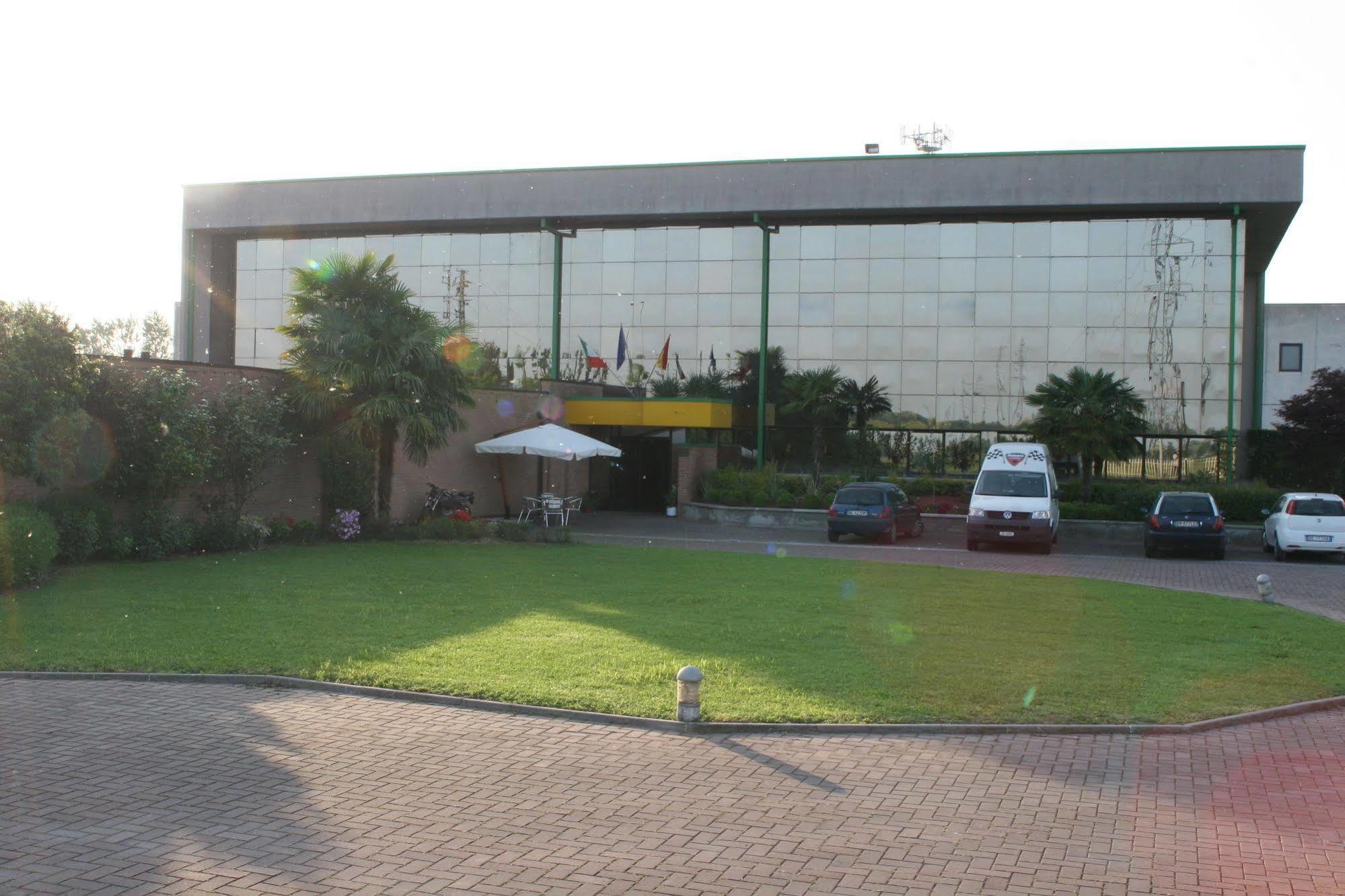 Orzihotel Orzivecchi Exterior photo
